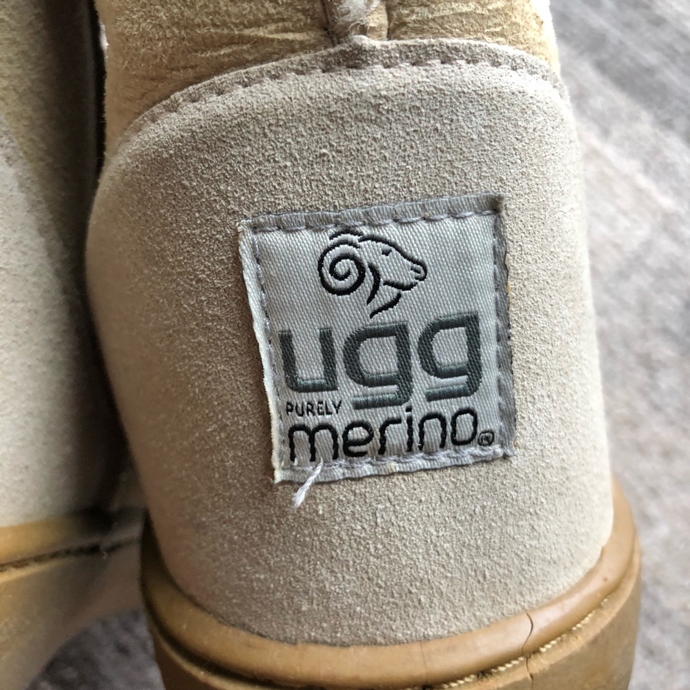 UGG men’s short boots
